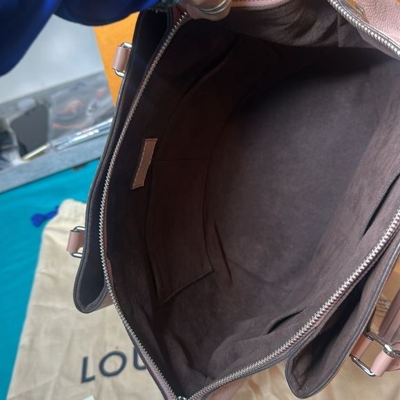 Louis Vuitton monogram Mahina Haumea hand bag - Picture 10 of 15